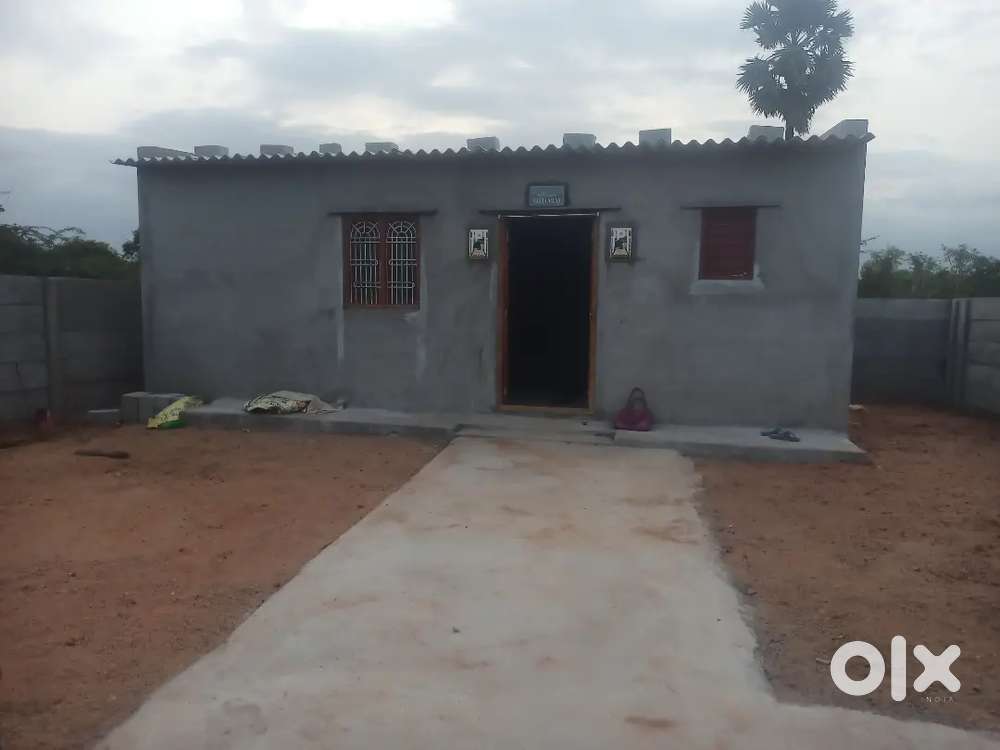 Corner site with one sheet room