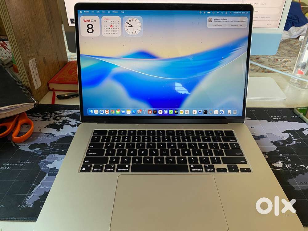New 15-inch Macbook Air M3 (6 months warranty remaining + Box + Bill)