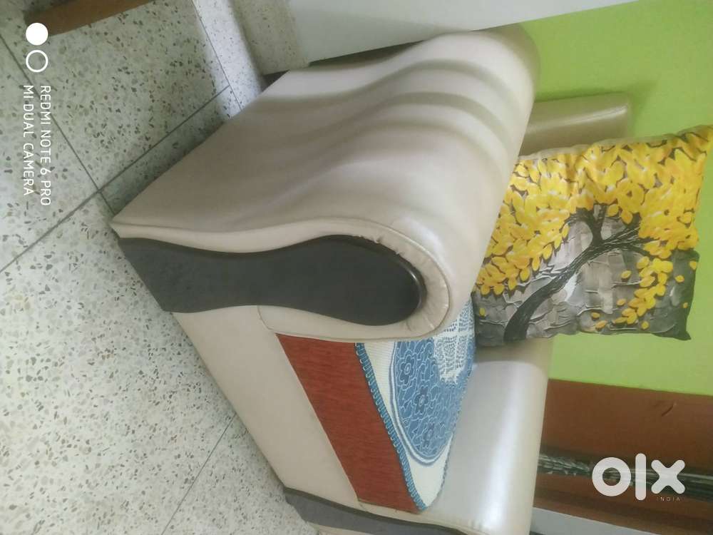 Sofa set 3 seater + 2 single seater