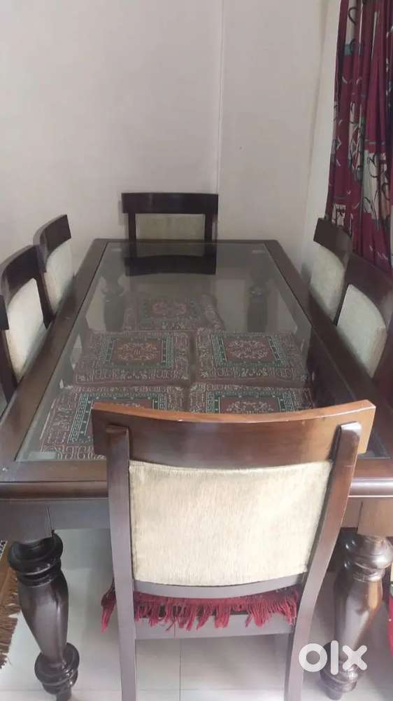 Antique Style, Teak Wood 6 seater Dining Table