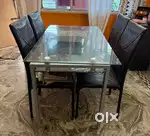 4 SEATER DINING TABLE IN VERY GOOD CONDITION