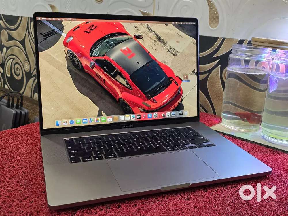 Apple Macbook Pro 2020 i7 16gb 512gb 5.5gb Graphics 16inch Retina