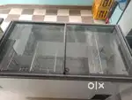 VOLTAS 320 ltrs Glass top Icecream freezer.