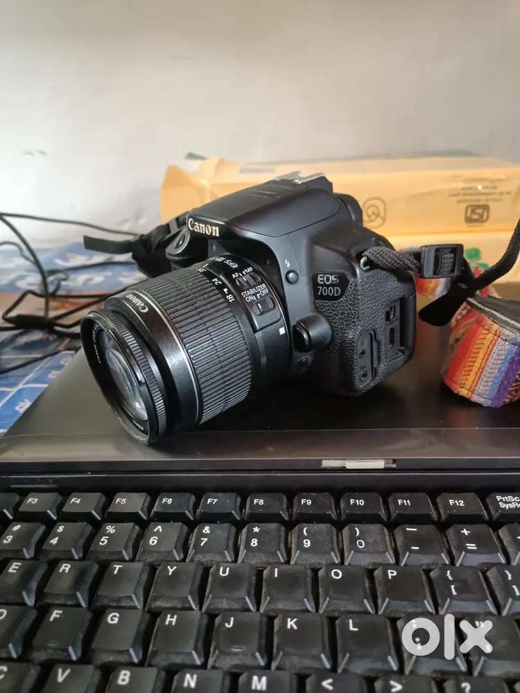 CANON 700D DUBBLE LENS DUBBLE BATTERY