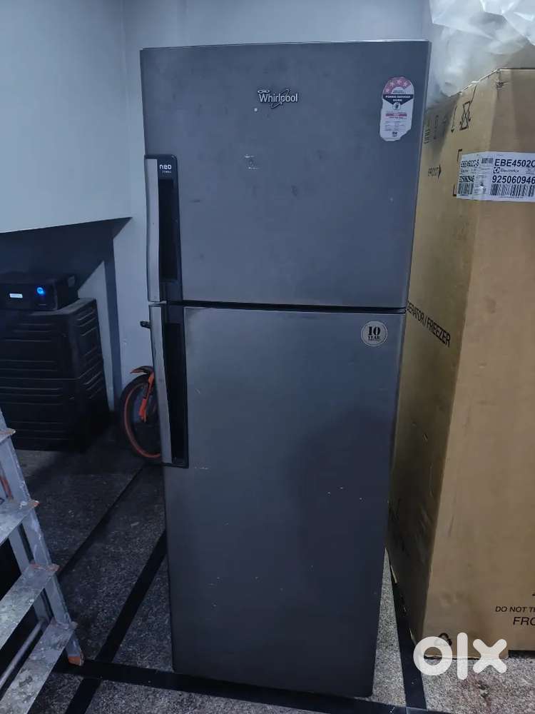 Whirlpool Refrigerator with stabilizer