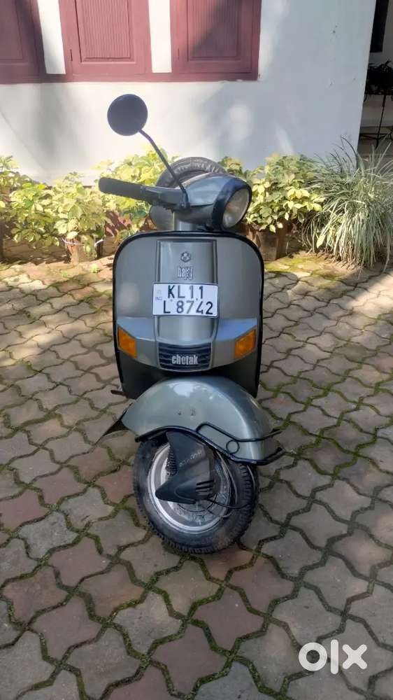 Chetak 2000 model