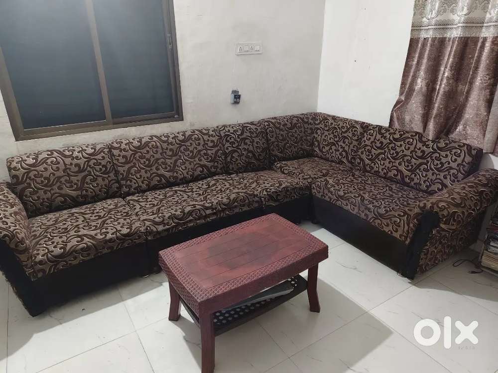 Corner L sofa