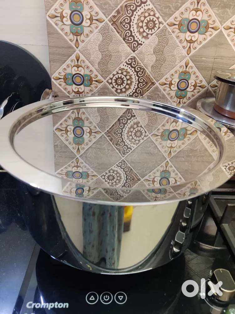 Stainless steel utensil