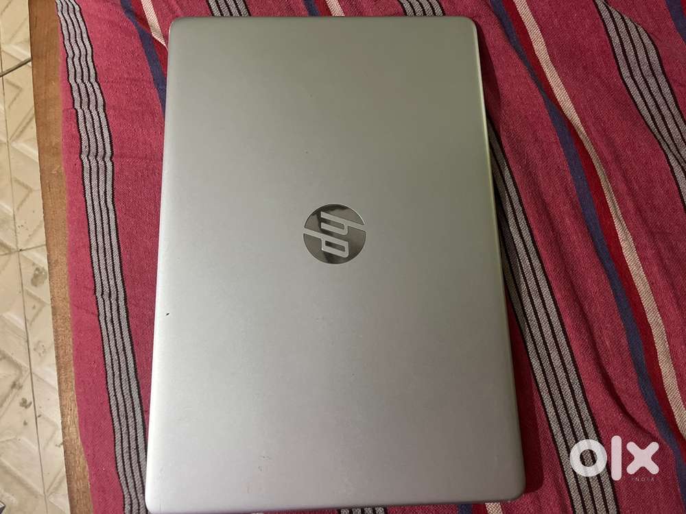 Hp laptop with one ZEBRONICS mous free . lock like 100% new condition