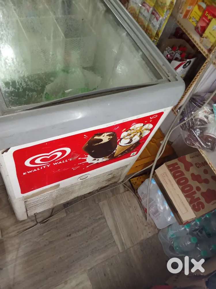 Best condition hai shop close karna hai isliye sale kar rhe