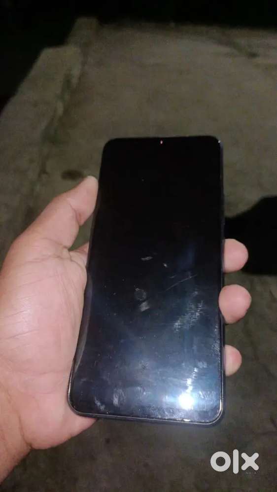 Vivo y 73 ram8. Rom 128 Gb. Indisplay fingerprint   working