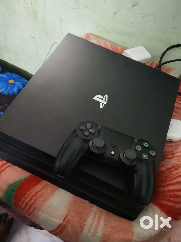 Ps 4 pro 1tb with box