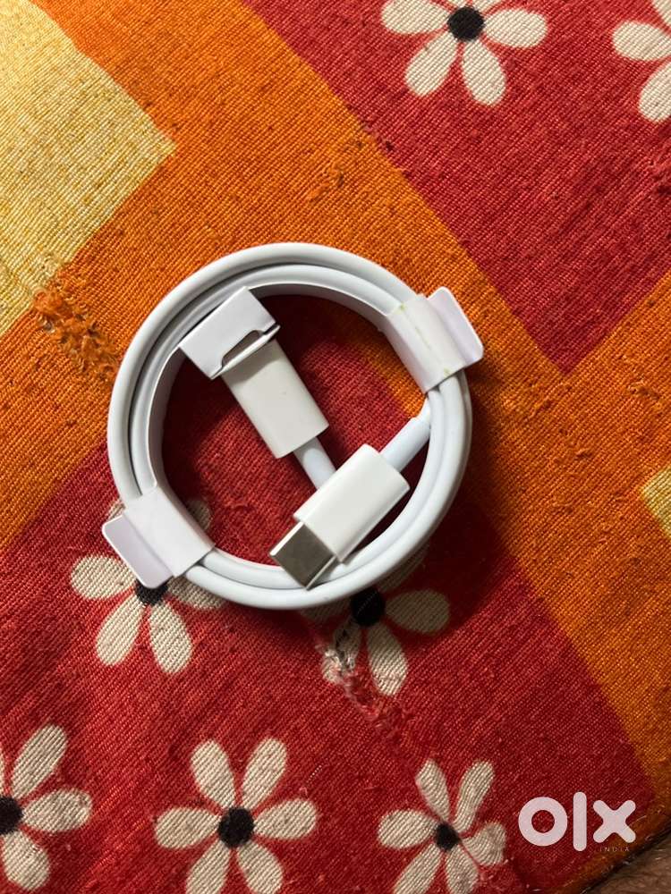 Good condition original cable type c - c cable for iphone and androids