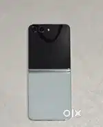 Flip 5 Green 8GB/256GB in good condition
