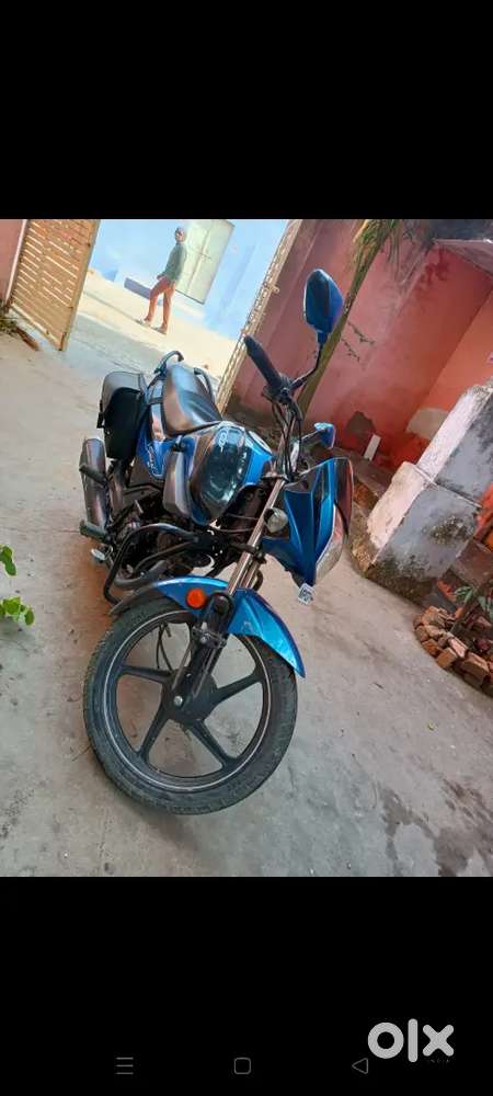 Showroom condition घर से स्कूल और स्कूल से घर चलती है