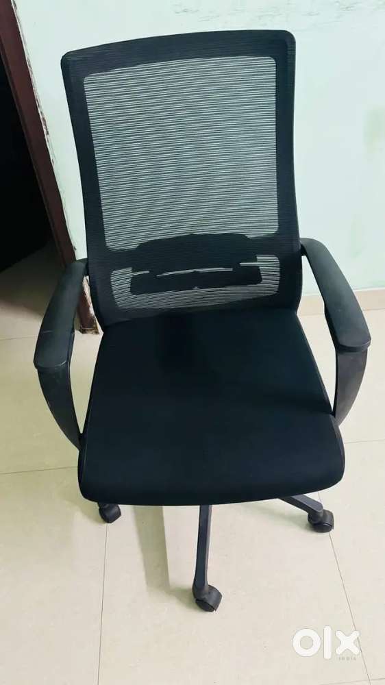 Office Chair – Excellent Condition – 3600rs /pc Only (4 Pcs Available)