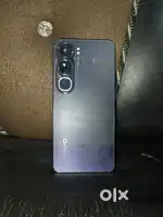 Vivo y300 5g 256gb 6 months old bill charge box sab h