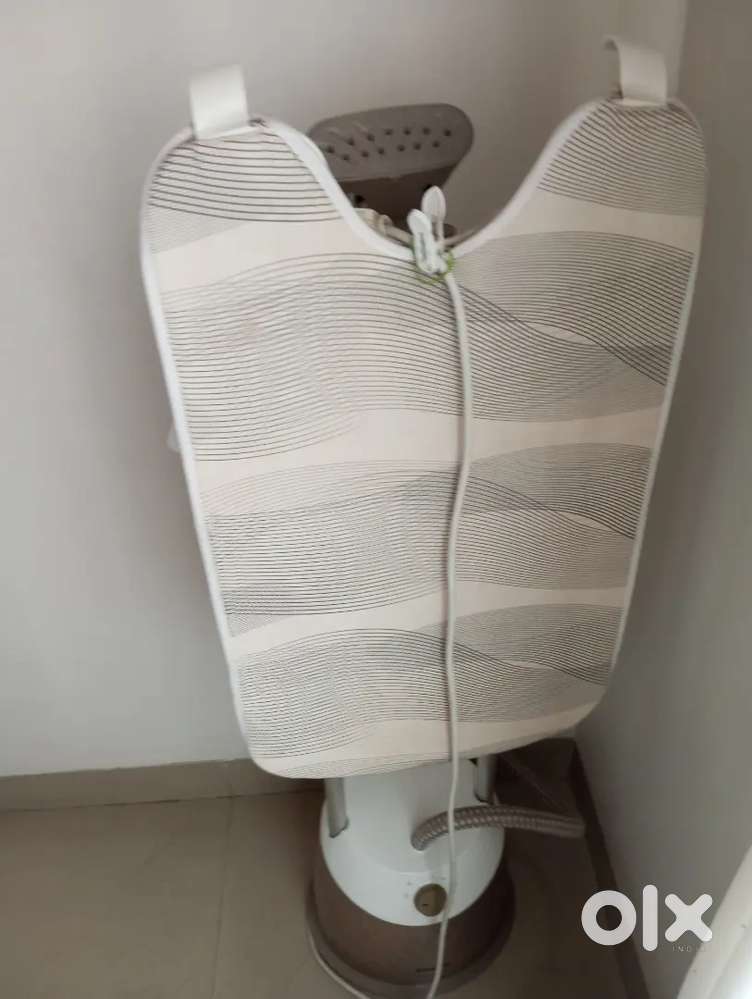 PHILIPS STANDING IRON STAND