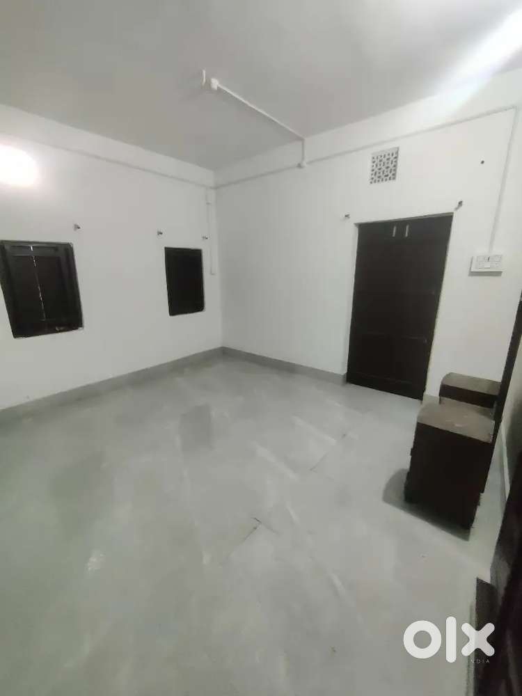 Spacious 2bhk Flat for Rent Near NJP Central Bank of India