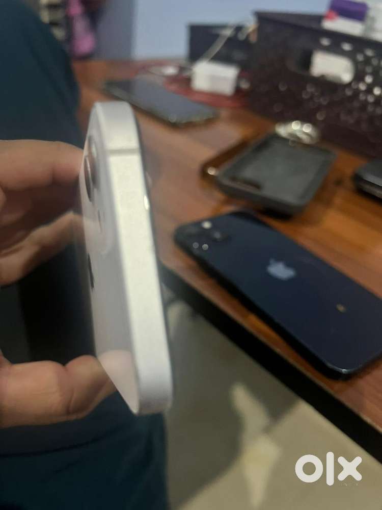 iphone 12 5g dual sim 64gb white color