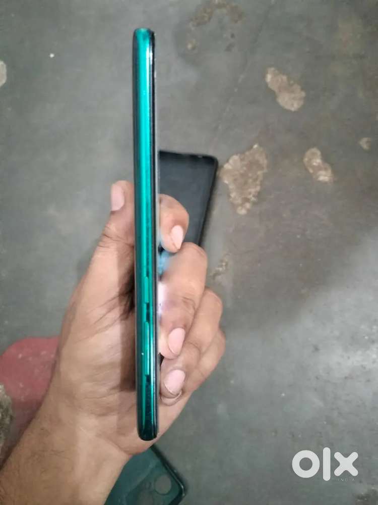 Redmi 6/64 , camra -64 mp rear camra +20 mp front camera,