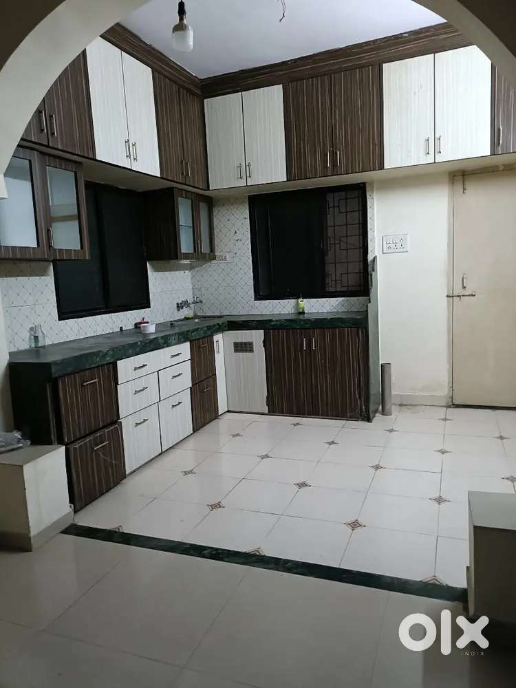 Manewada chowk 2 bhk house indipendent only family