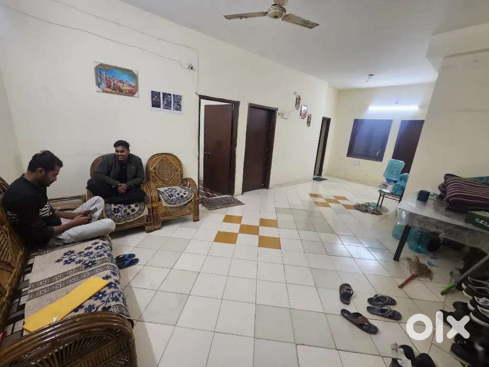 Panchratna B-Block Manorama Ganj, Geeta Bhawan