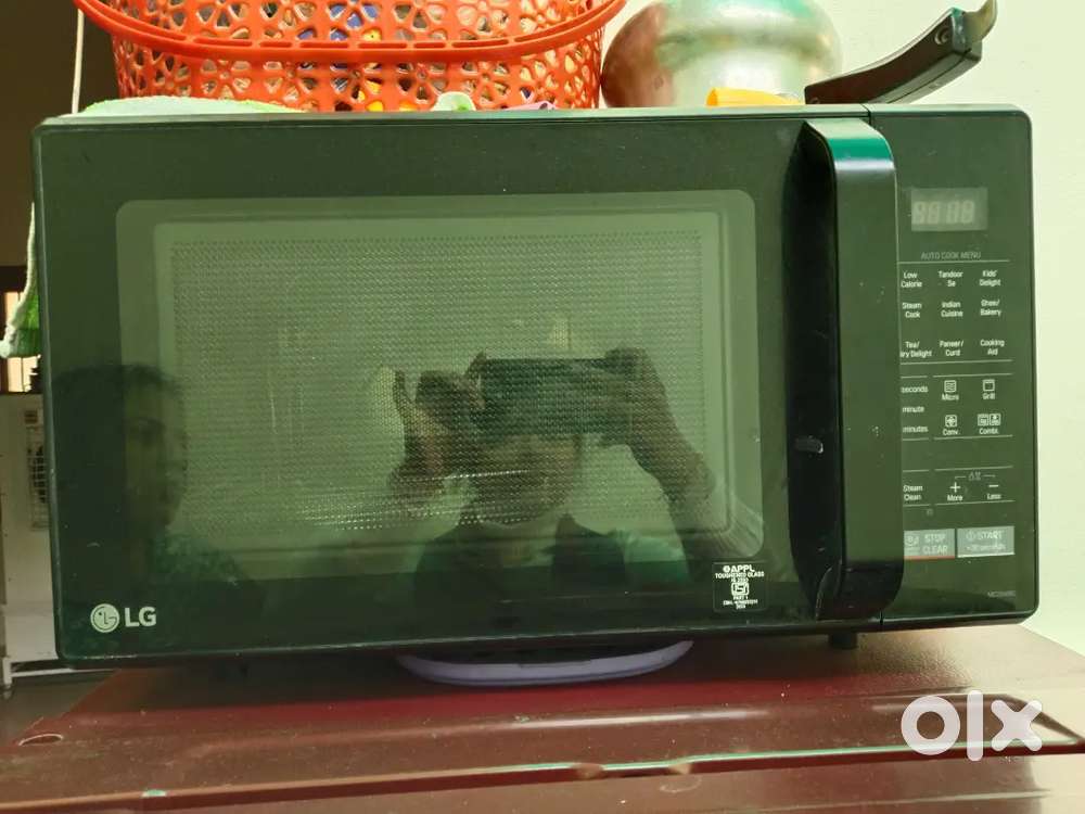 If any one want to buy oven at low price then msg or call me