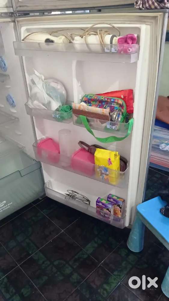 Samsung 420L Grey Fridge – Excellent Working Condition (Kausa)