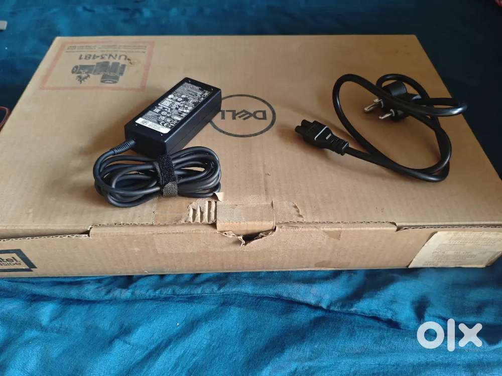 DELL LEPTO INSPIRON3520 8 GB RAM. SSD 512 New leptop 15 mahine old hai