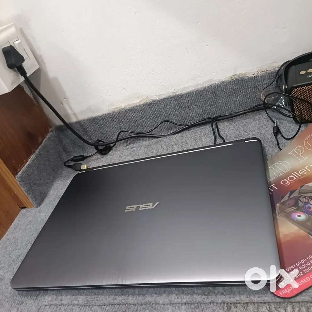 Asus Intel Core i3 7th Gen. 8 GB Ram 256 GB SSD 15.6 Display