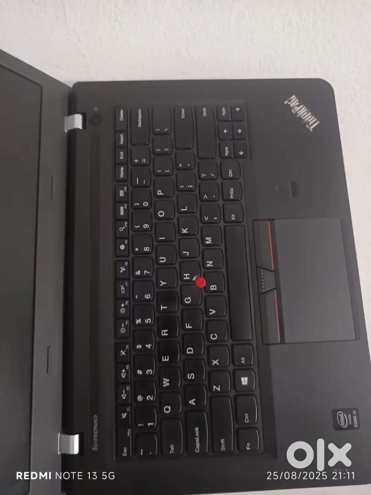 Lenovo thinkpad laptop i5 4gb ram 256 GB ssd