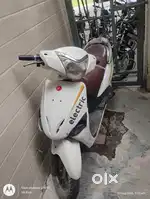 Electric scooter hero optima