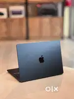 MACBOOK M3 AIR DEEP BLUE 99% Battery Health