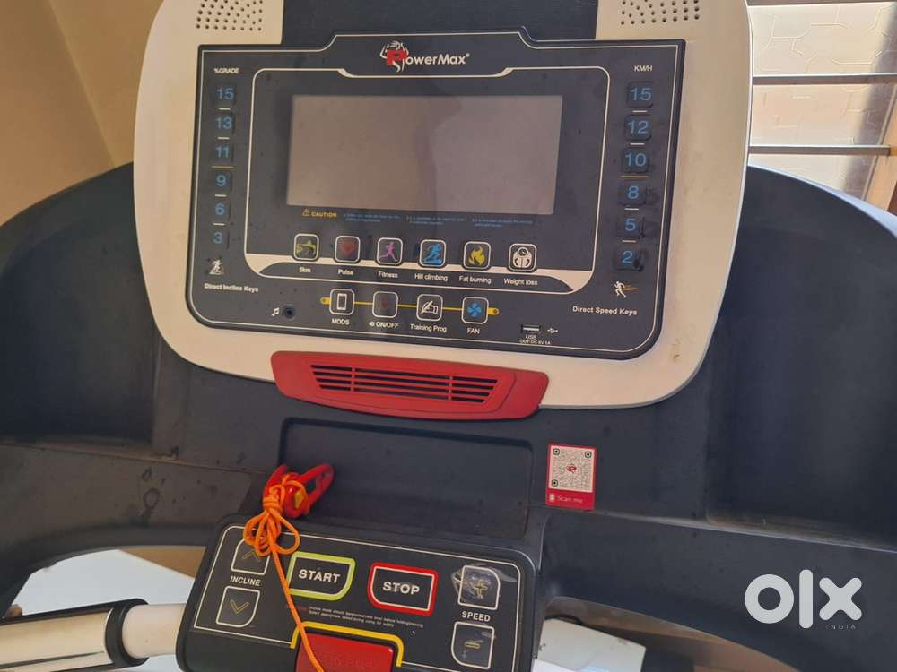 Treadmill worth 70000 selling for 30000