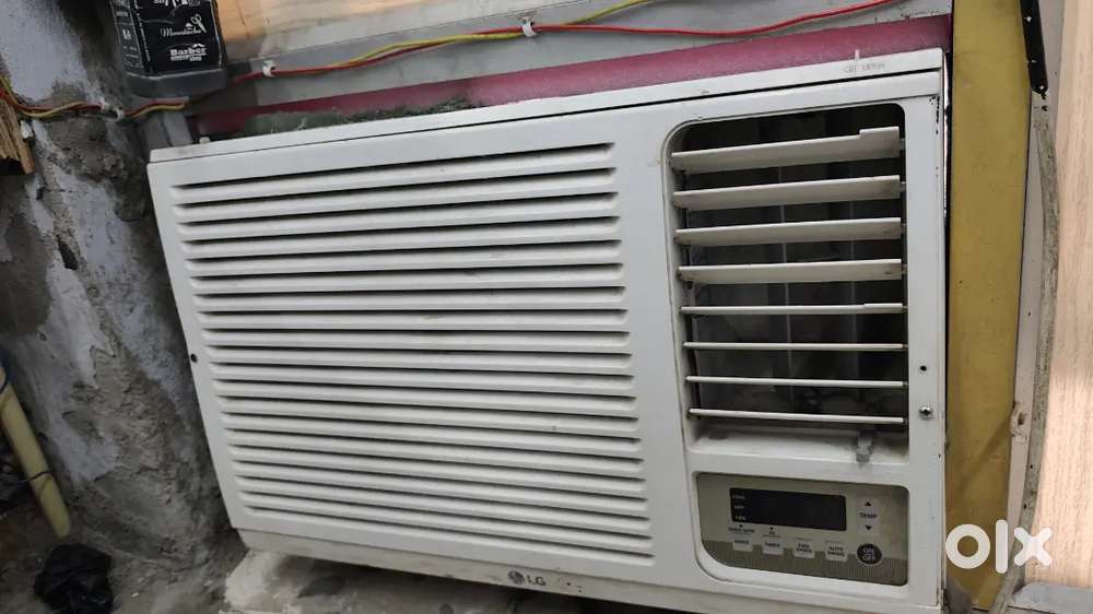 LG WINDOW AC 1.3 ton