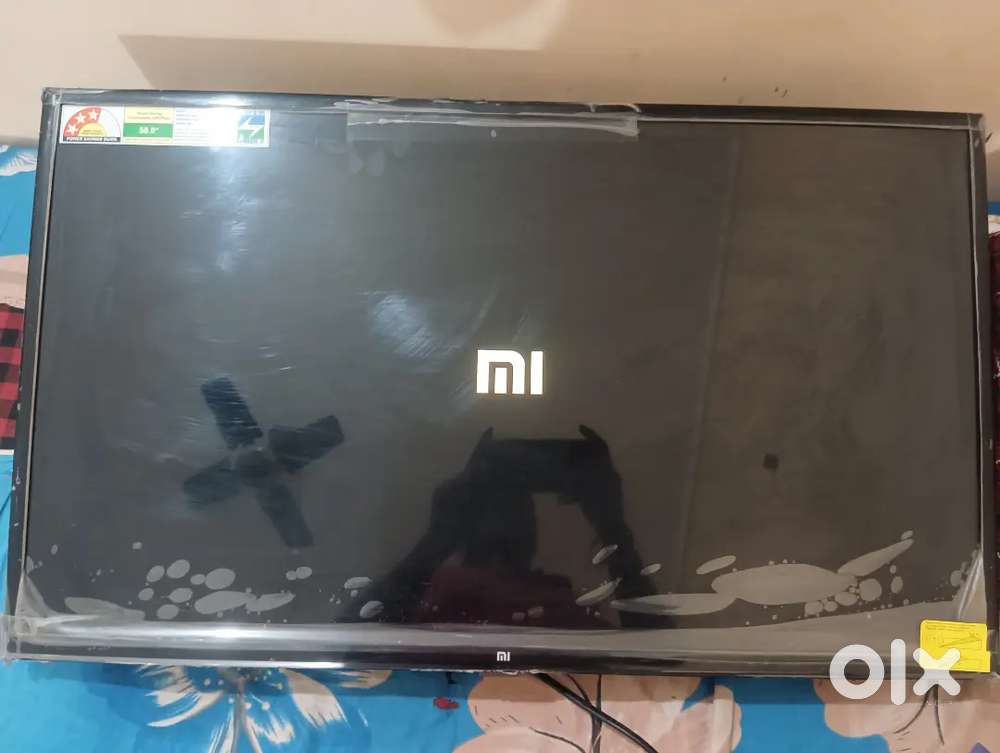 Mi & F&D 32 inch Smart TV (1 MI 8000 & 1 F&D 8000)