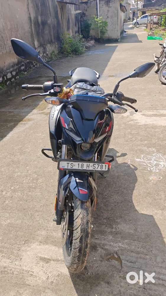 Bajaj pulsar N160