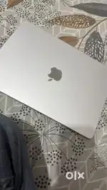Macbook M3 8/512