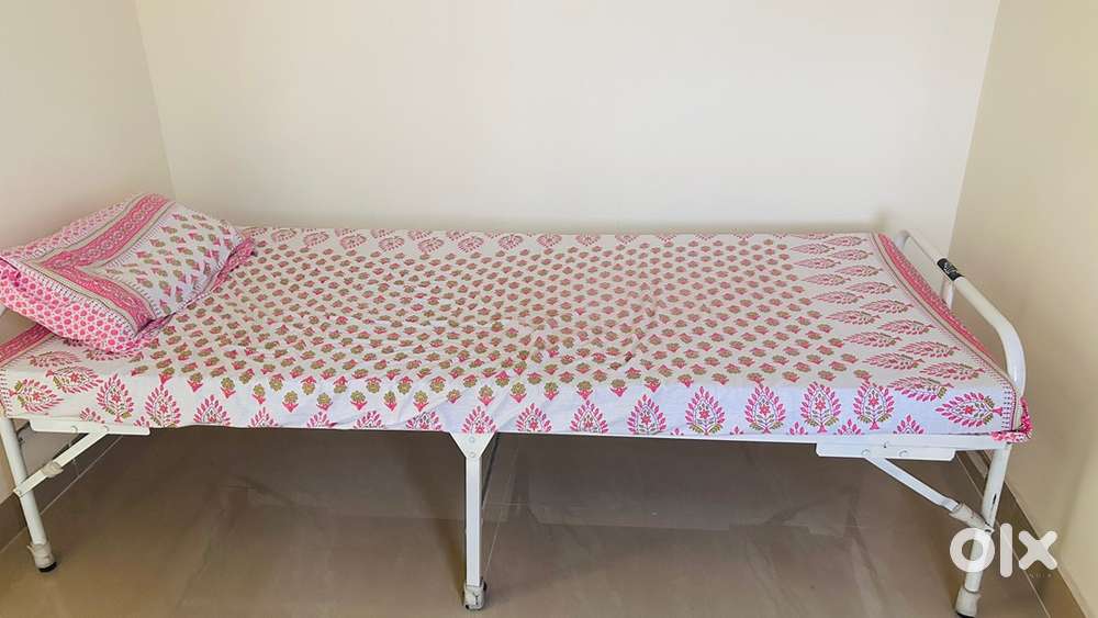 Foldable Bed