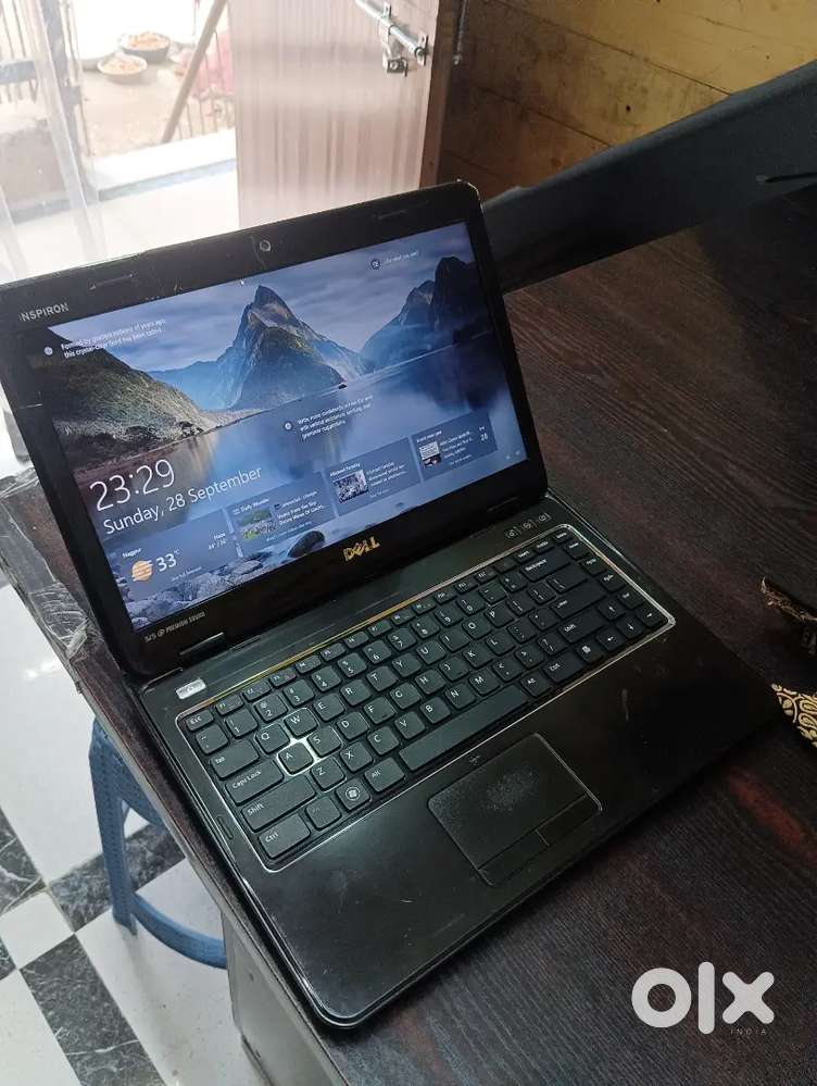 Dell i3 laptop