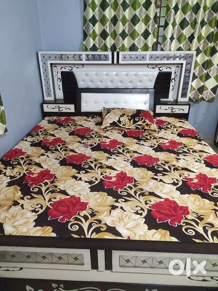 King size bed