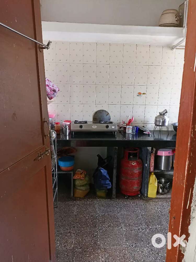 1bhk on rent near sibal hotel