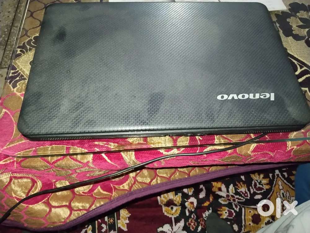 Lenovo laptop for sale screen damage but working properly with adopter