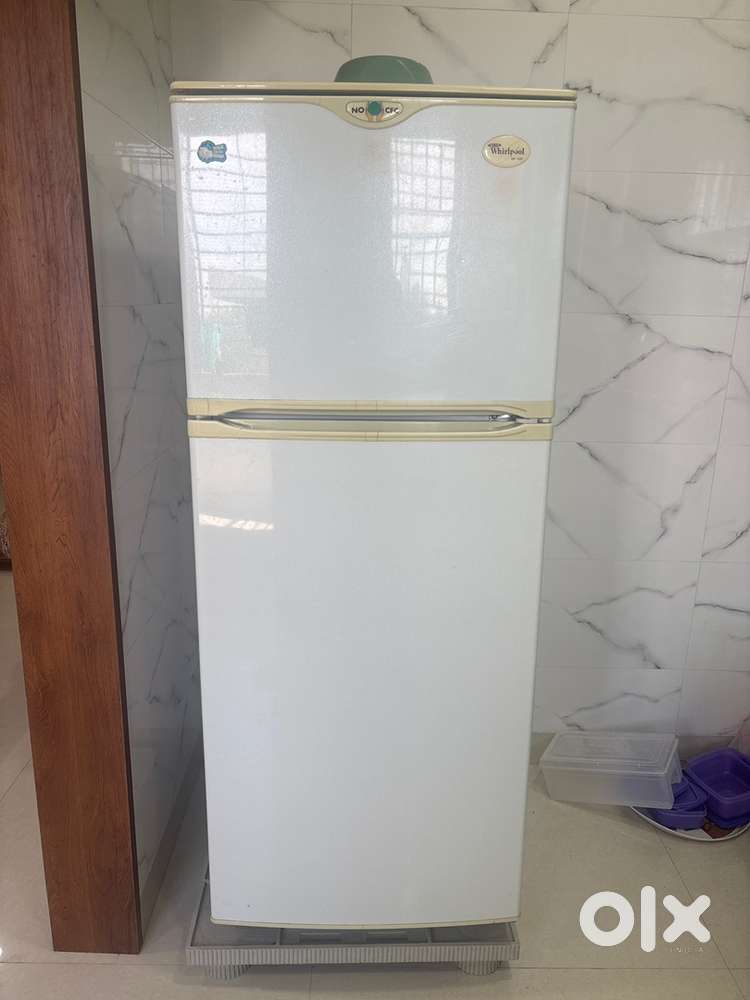 Whirlpool 220 litre double door