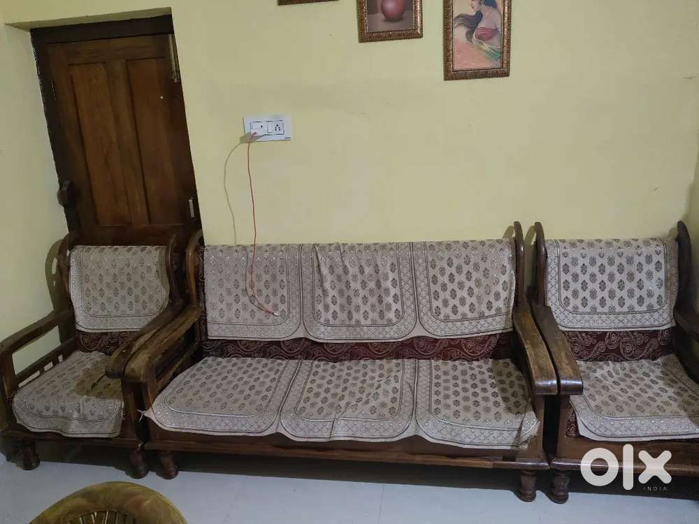Wood sofa set