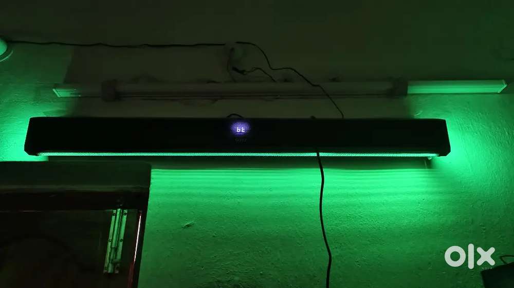 GOVO GOSURROUND 900200W Soundbar 2.1
Channel Home Theatre