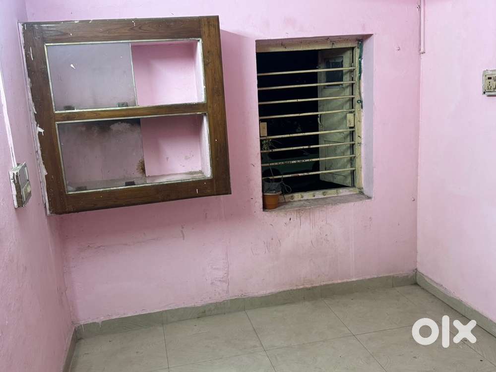 For rent 1 room, seperate late bath