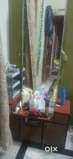 Dressing table