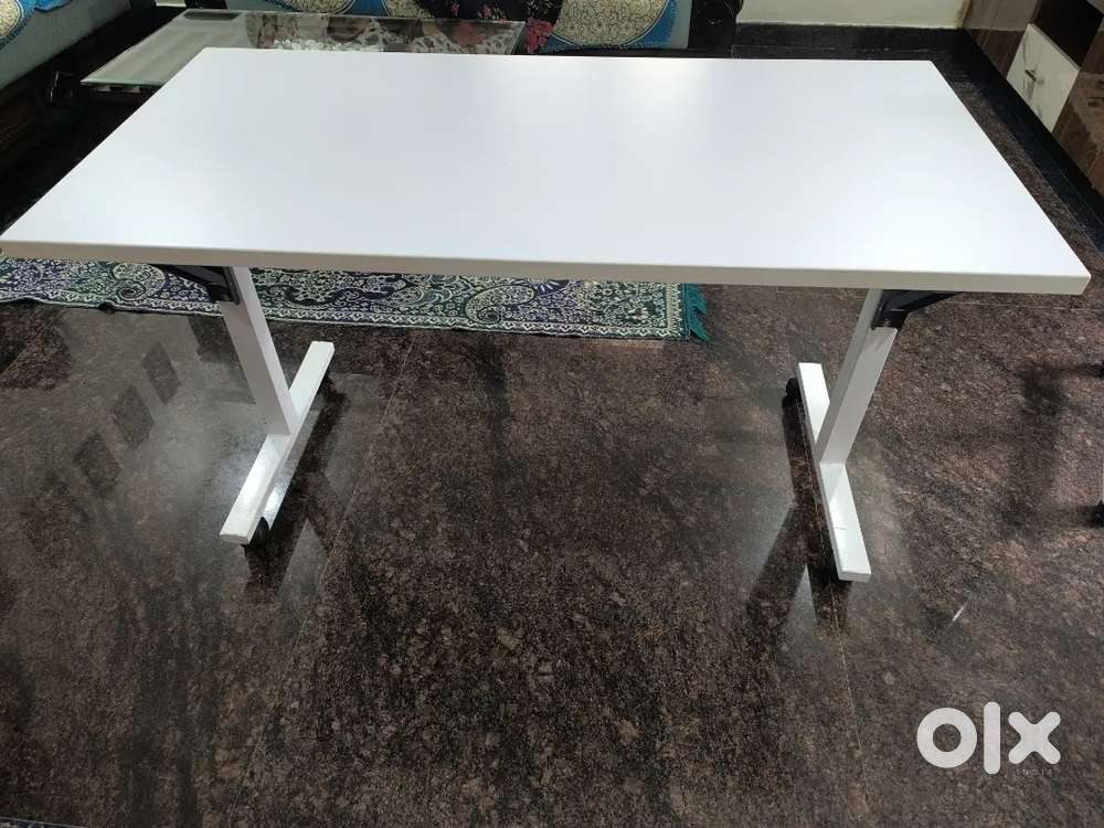 Unused Computer Table for Sale - Excellent Condition